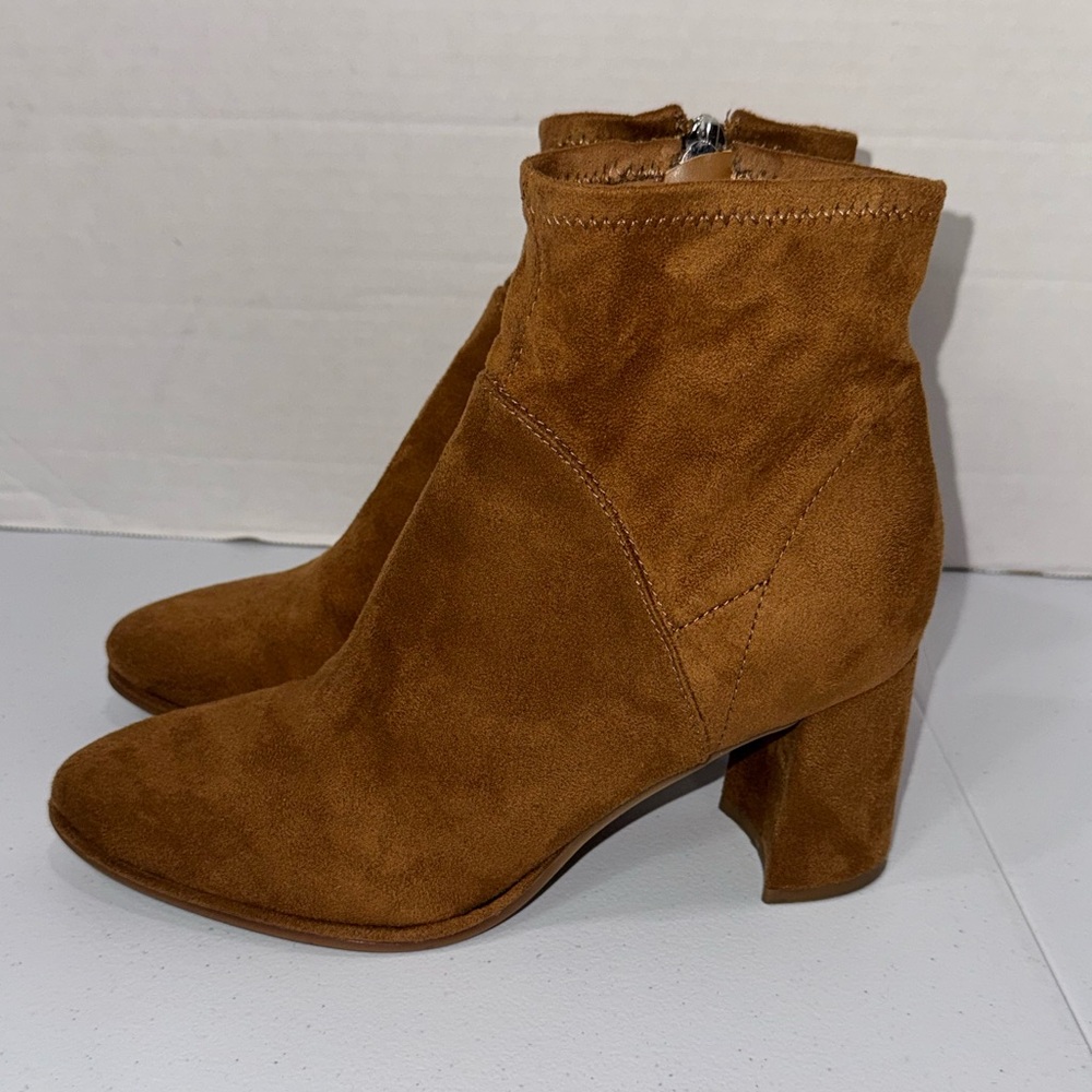 Marc Fisher Dyvine Brown Heeled Bootie Women’s 6.5